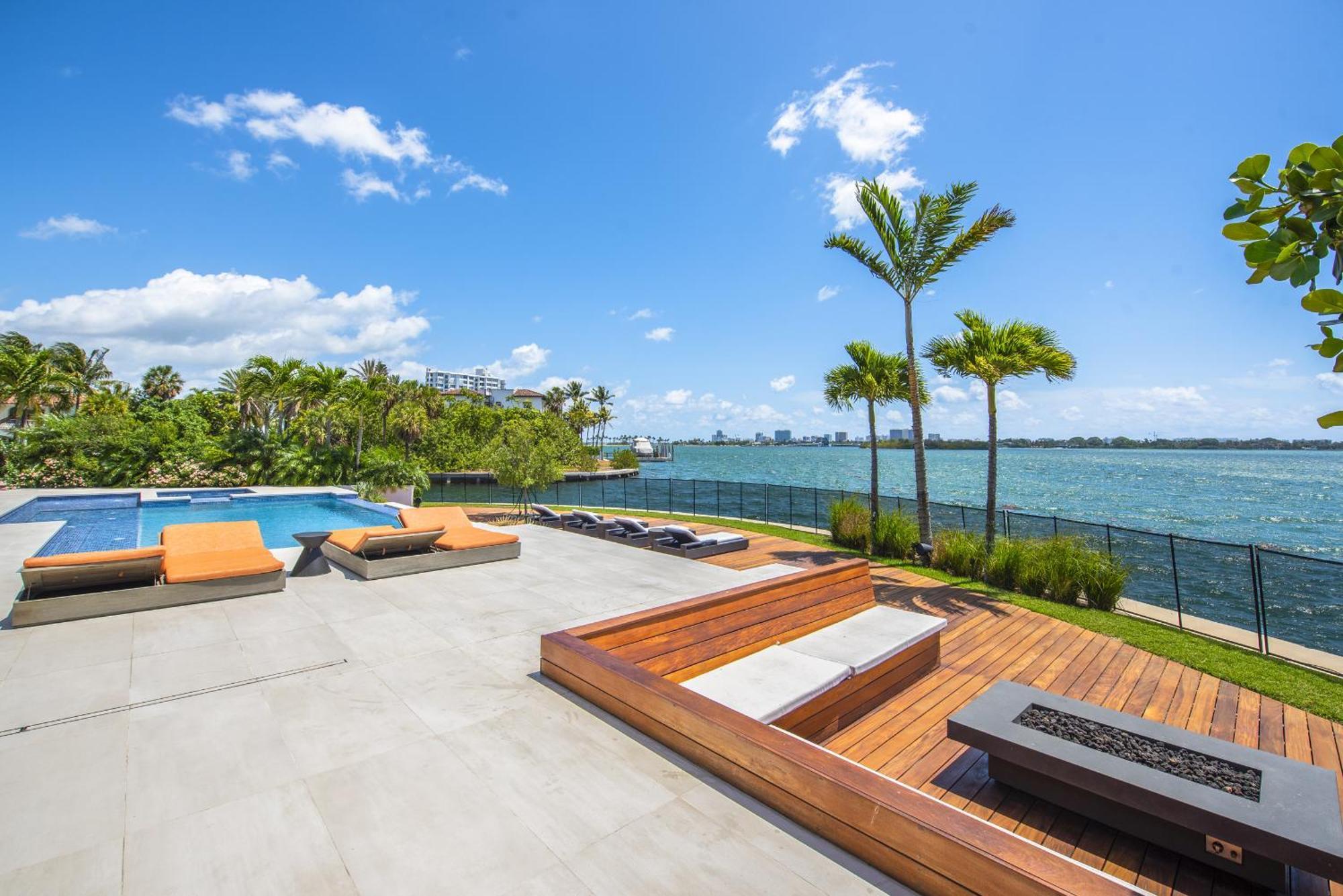 צפון מיאמי Indulge In Luxury Your Tranquil Resort Mansion Awaits In Vibrant Miami מראה חיצוני תמונה